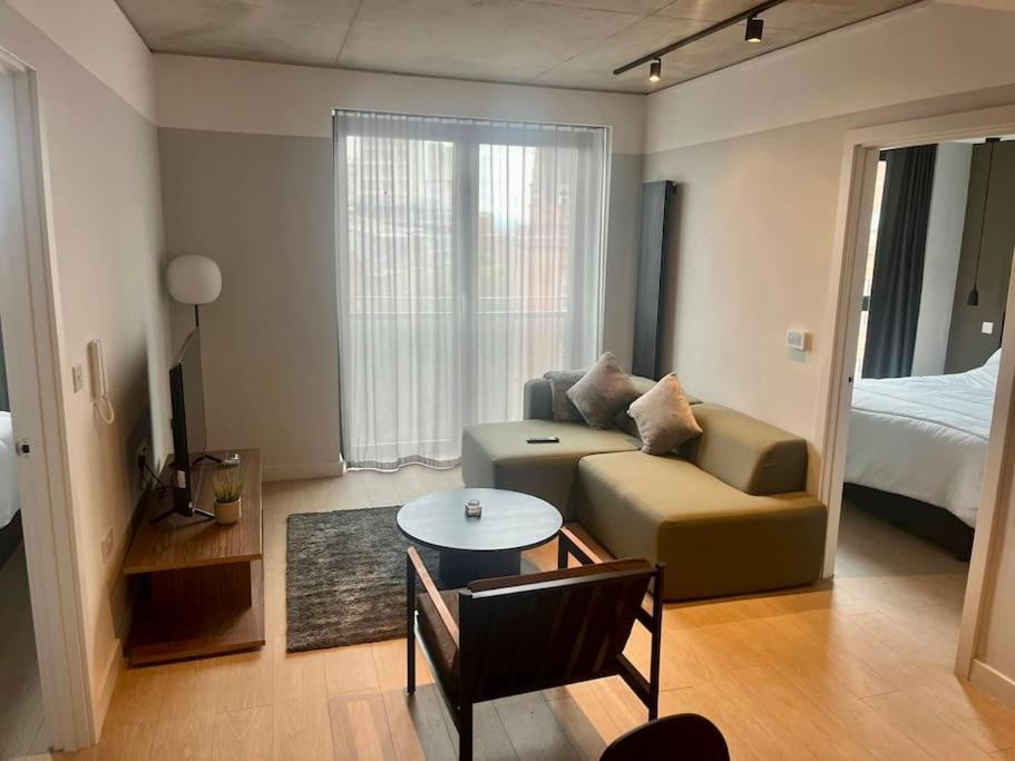 Luxury 2 Bedroom Apartment Манчестер Экстерьер фото